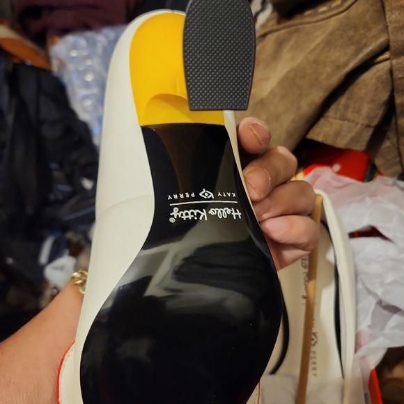 Hello kitty Katy Perry Collections bow Heels with Red Bow size 8 NOB - Picture 5 of 14